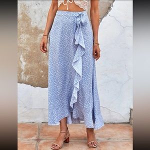 Floral Ruffle Hem Skirt 🦋